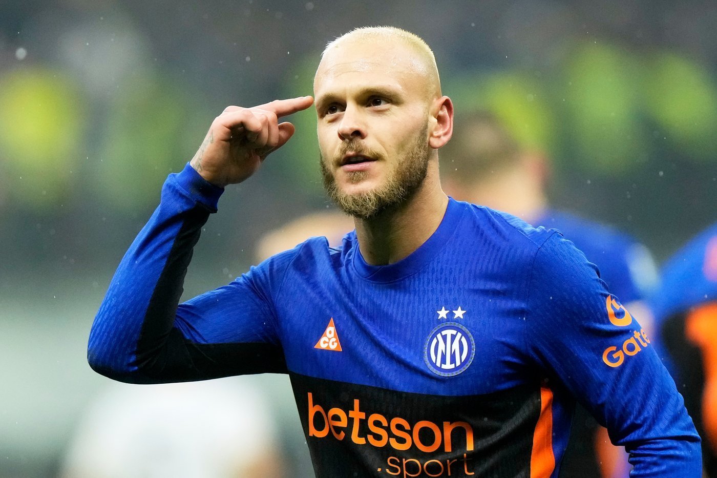 Inter Milan învinge Pisa cu un scor zdrobitor, consolidându-și avantajul în Serie A Inter Milan a reușit o revenire impresionantă, învinsând echipa Pisa cu un clar 6-2, într-un meci disputat pe stadionul San Siro
