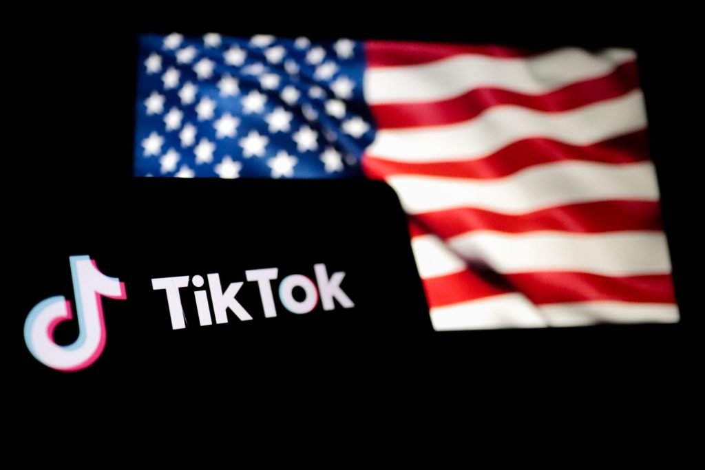 TikTok evită interzicerea în SUA prin semnarea unui acord