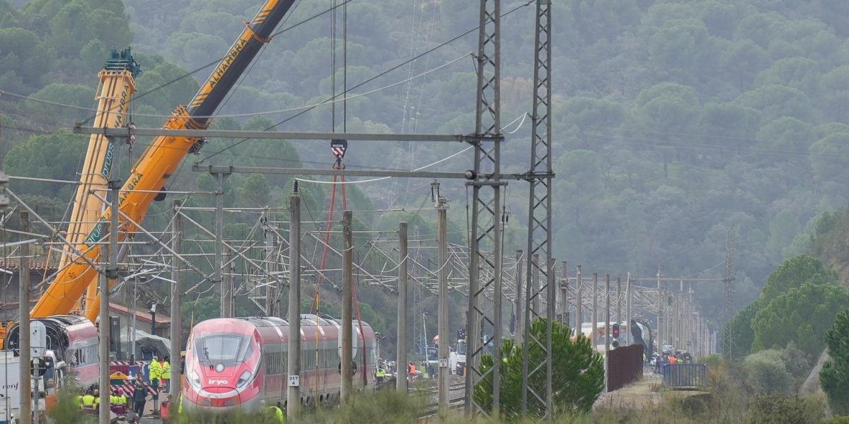 Accident-tren-feroviar-spania.jpg - JurnalUrban