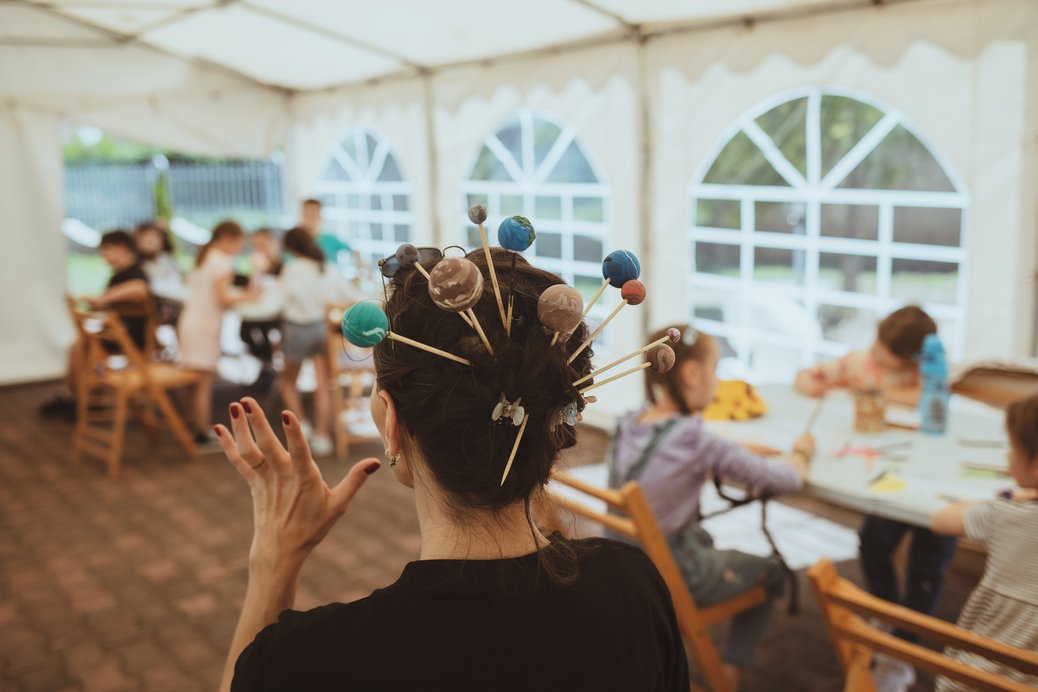 Weekend de astronomie la Rezidența9 cu expoziția „Ce ascundem”