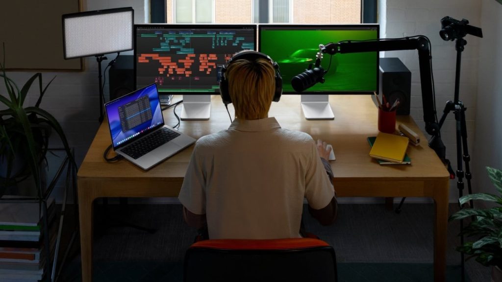 Apple își extinde considerabil oferta de servicii pentru creatorii de conținut, anunțând lansarea Apple Creator Studio, un pachet all-in-one destinat profesioniștilor și pasionaților de multimedia