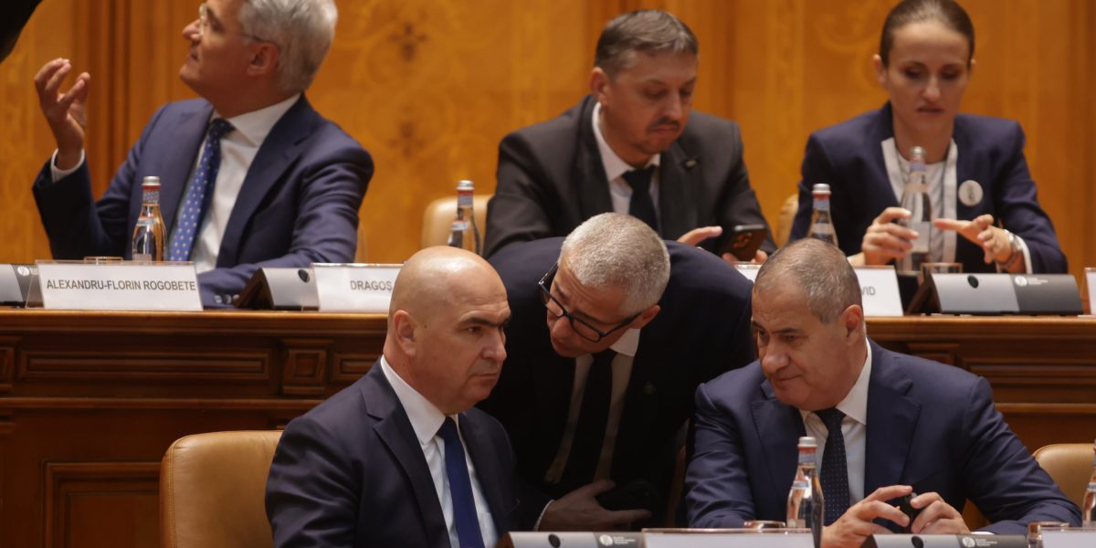 Critici pentru premierul Bolojan după reacția sa în scandalul de plagiat al ministrului Justiției. Comparație cu cazurile Anastasiu și Moșteanu