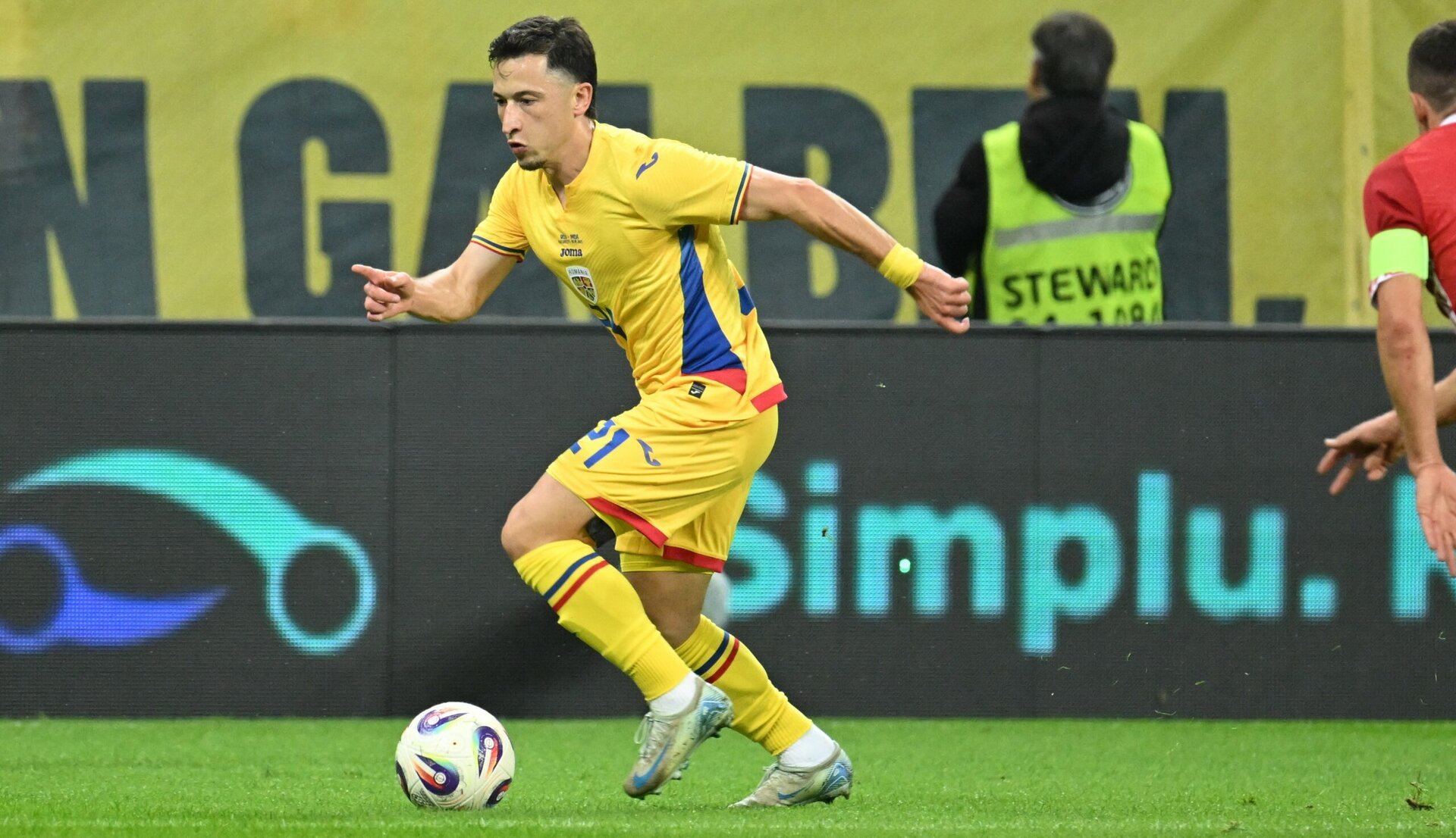 Olimpiu Moruțan semnează cu Rapid, șoc în Lupta pentru titlu!