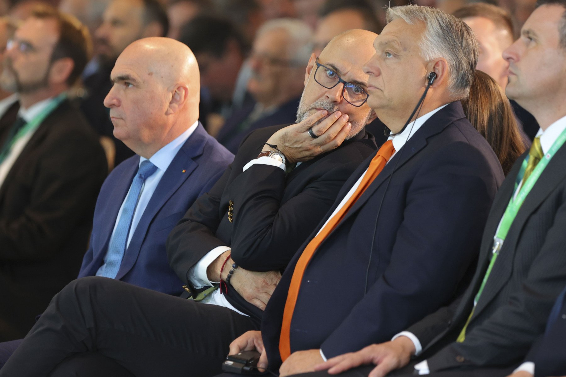 Kelemen Hunor: Majoritatea maghiarilor din Transilvania vor vota pentru Viktor Orban la alegerile din 2026 Liderul UDMR, Kelemen Hunor, a făcut o declarație surprinzătoare în cadrul unei emisiuni televizate, afirmând că aproximativ 90% dintre maghiarii din Transilvania intenționează să susțină la votul din aprilie 2026 candidatura premierului ungar Viktor Orban