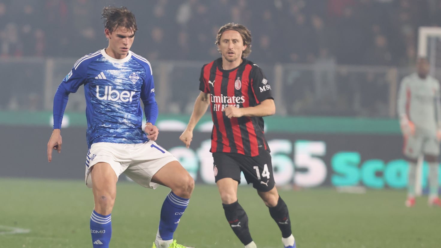 Milan face istorie pe terenul lui Cesc Fàbregas: prima înfrângere acasă a Como Milan a reușit performanța de a deveni prima echipă din Serie A care le înfruntă pe Como pe teren propriu în acest sezon, câștigând cu 3-1 în urma unui meci tensionat și plin de întorsături de situație