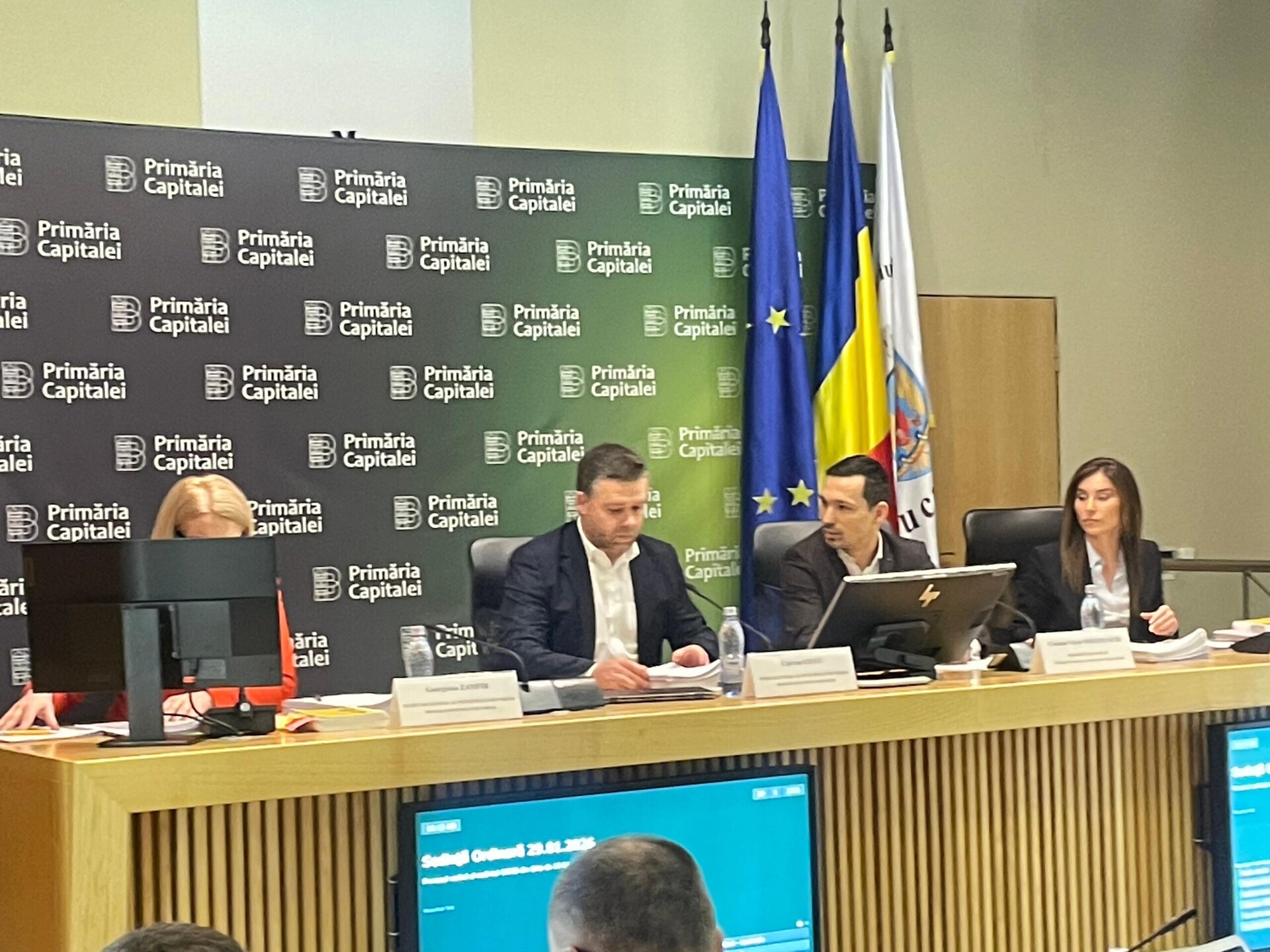 Tensiune la debutul mandatului: ședința CGMB a fost marcată de controverse și decizii dure Primul act oficial al noului mandat al lui Ciprian Ciucu ca primar general al Capitalei s-a desfășurat joi, în condiții tensionate
