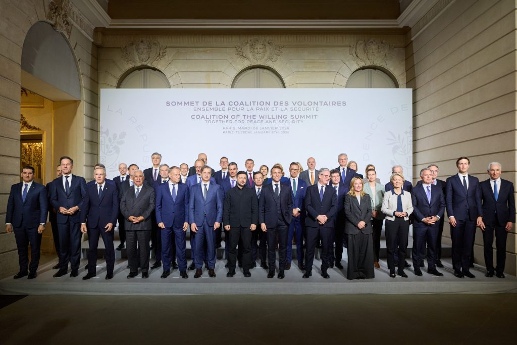 Zelenski anunță semnarea la Paris a declarației pentru forțe multinaționale în Ucraina, Macron estimează 700.000 de militari ucraineni după război