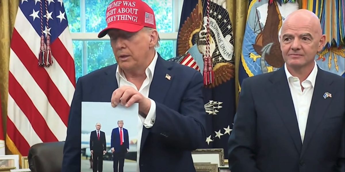 Donald-Trump-anunta-tragerea-la-sorti-pentru-mondialul-de-Fotbal-din-2026.jpg - JurnalUrban