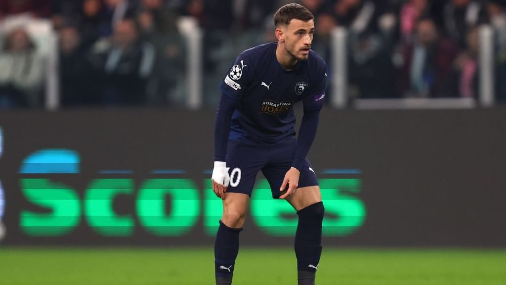 UEFA Champions League | Vlad Dragomir, titular în Chelsea - Pafos 1-0! Slavia Praga - Barcelona 2-4 și Marseille - Liverpool 0-2 se joacă ACUM