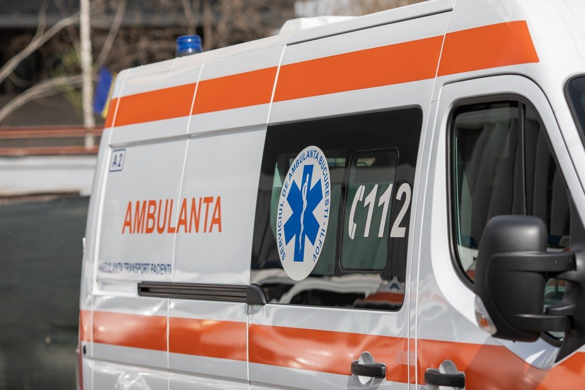 Un copil de doar 8 ani a fost victima unui accident rutier grav pe drumul național DN15, în localitatea Vânători-Neamț, după ce s-a aventurat printr-un loc nepermis pentru traversare, fiind lovit de un autoturism condus de un șofer ucrainean