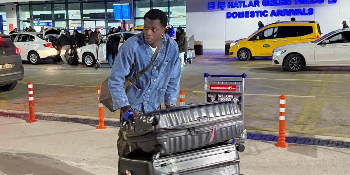 Revenire la FCSB! Jucătorul campioanei a aterizat în Antalya, în același avion cu noua achiziție a Rapidului