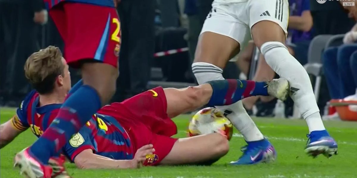 'He's lost his head' - Barcelona star Frenkie de Jong shown straight red card for horror tackle on Kylian Mbappe
