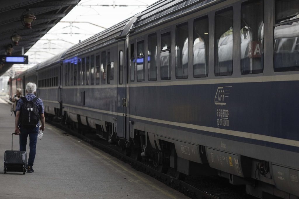 Gara de Nord din București, în plină agitație din cauza unei greve a personalului feroviar, înregistrează în aceste ore un trafic intens și întârzieri semnificative al trenurilor