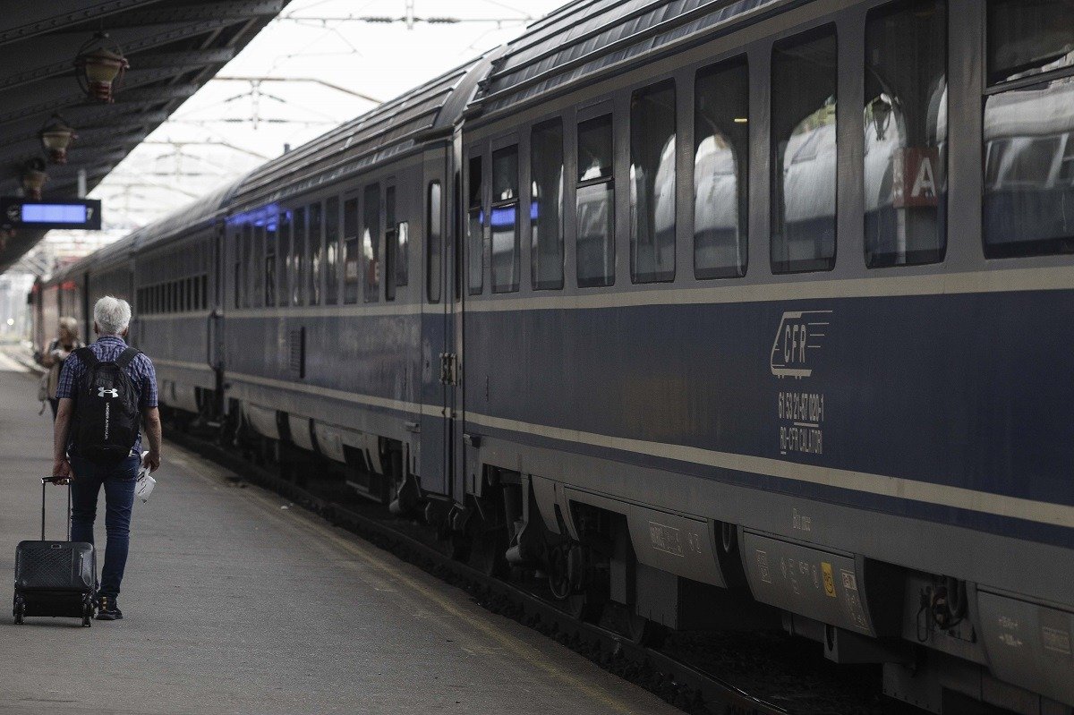 Gara de Nord din București, în plină agitație din cauza unei greve a personalului feroviar, înregistrează în aceste ore un trafic intens și întârzieri semnificative al trenurilor