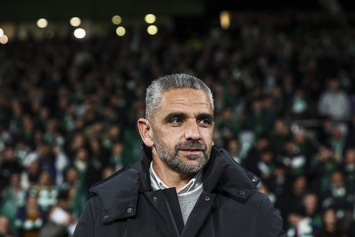 Sporting CP în fața marilor provocări: Rui Borges, un antrenor cu rădăcini umile, visează la succes european Sporting CP a reușit să înfrunte și să învingă, pe teren propriu, echipa de fotbal Paris Saint-Germain, una dintre cele mai titrate formații din lume