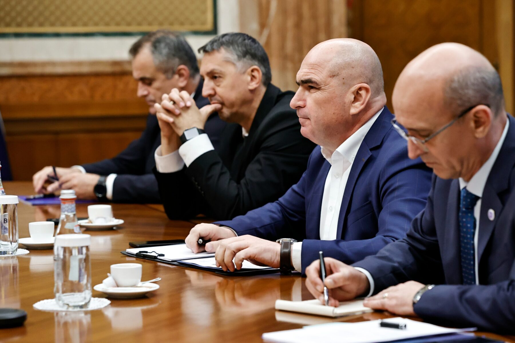 Guvernul propune un nou ministru al Educației până la finalul lunii; premierul despre responsabilitățile lui Daniel David
