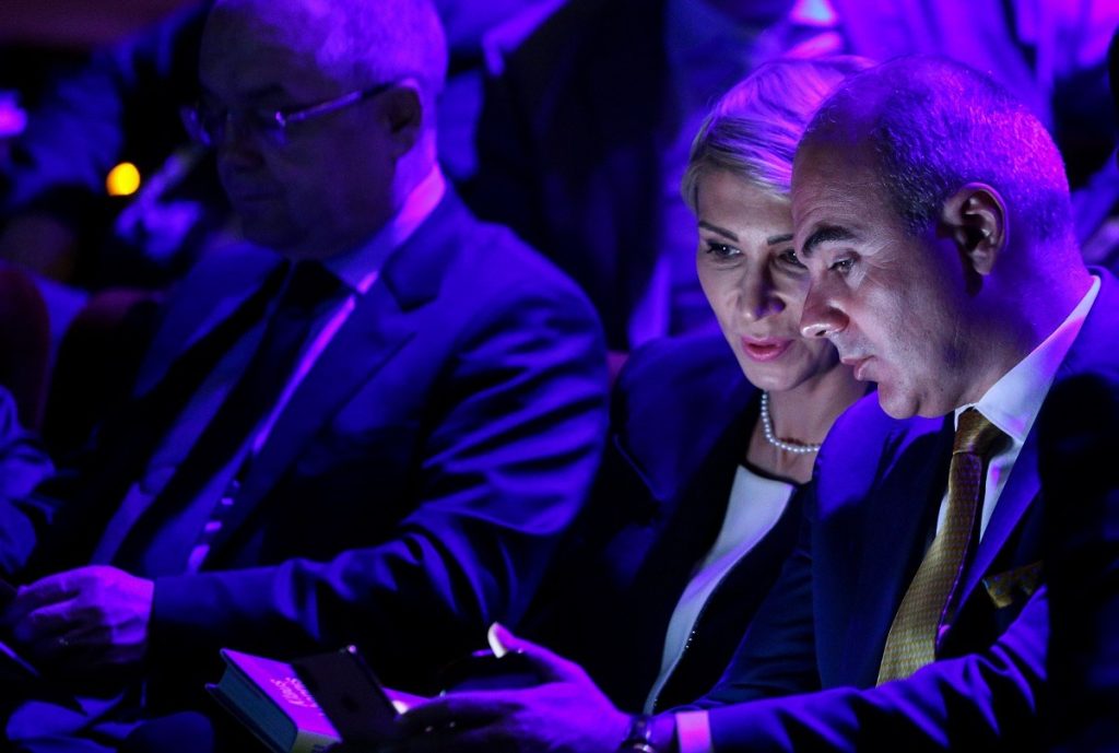 Criza în Irația justiției române — Războiul discursului și lupta pentru încredere În mijlocul unui scandal ce periclitează imaginea sistemului judiciar român, deputatul PNL Raluca Turcan atrage atenția asupra importanței protejării încrederii publice în funcția de ministru al Justiției