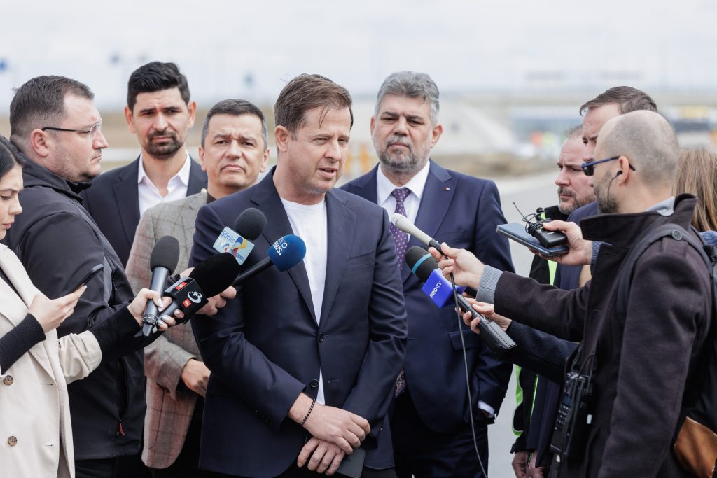 Președintele CJ Ilfov critică bugetul pentru 2026 și cere o majorare cu 500% a fondurilor pentru județ Într-un discurs răsunător, Hubert Thuma, președintele Consiliului Județean Ilfov, a declarat recent că proiectul bugetului de stat pentru anul 2026 nu reflectă realitățile financiare ale județului, criticând dur actualul mecanism fiscal și solicitând o creștere uriașă a fondurilor alocate – cu 500% față de anul precedent