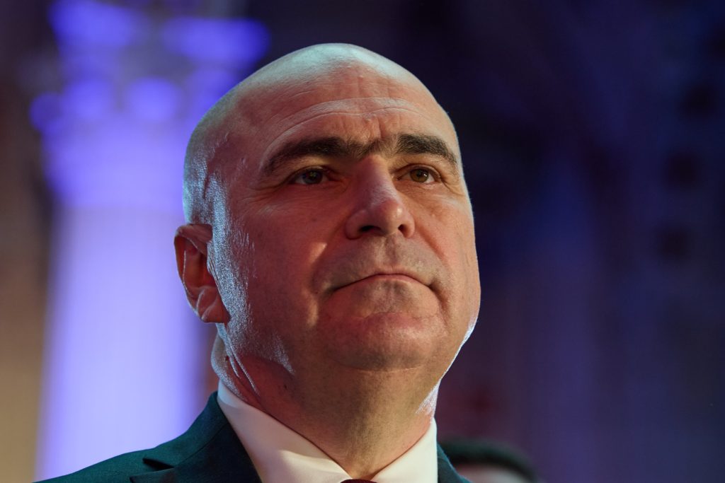 România în epoca modernă: un stat responsabil, bazat pe instituții credibile și respect față de cetățeni Într-un moment de profundă reflecție asupra identității și progresului național, prim-ministrul României a reafirmat angajamentul țării pentru o administrație eficientă și responsabilă