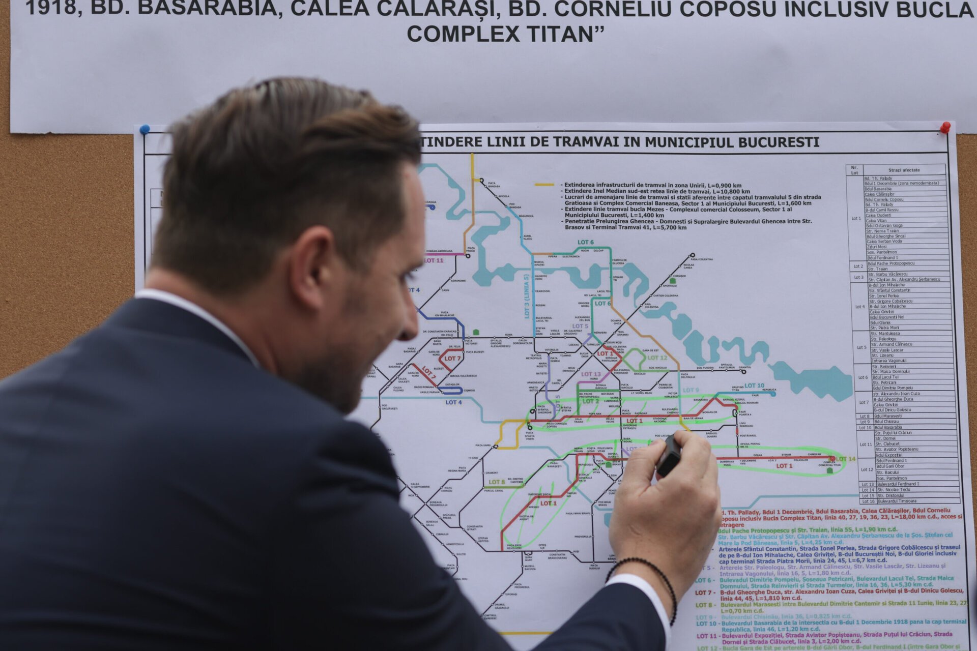 Societatea de Transport București (STB) se află, la începutul anului 2026, într-o situație de criză totală, avertizează un document intern semnat de directorul general Andrei Dinculescu-Bighea și trimis primarului general Ciprian Ciucu