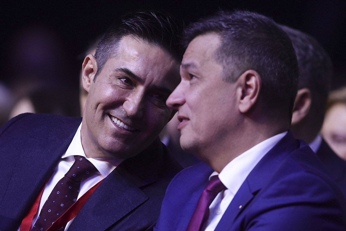 Coaliția la un pas de tensiuni interne: liderii se reunesc pentru a discuta planul controversat al premierului Bolojan O reuniune tensionată va avea loc astăzi, de la ora 13:00, între liderii coaliției guvernamentale formate din PSD, PNL, USR și UDMR