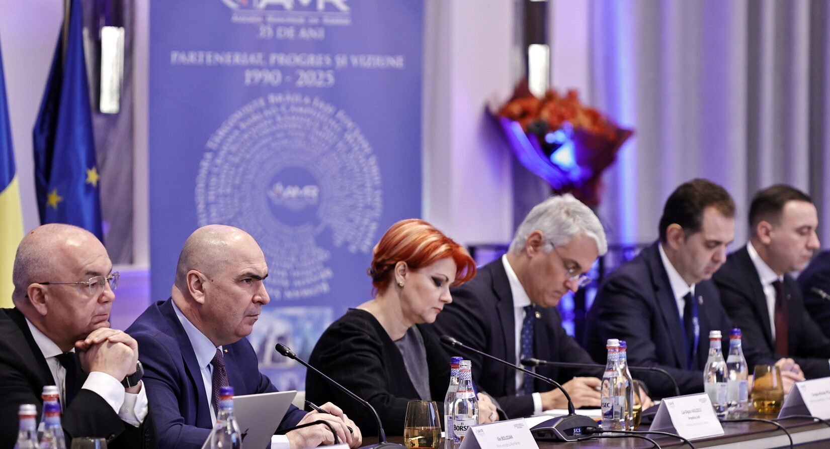Guvernul clarifică: banii din impozitele locale rămân în bugetele administrațiilor locale În contextul tensiunilor recente legate de redistribuirea fondurilor fiscale, guvernul a emis vineri un comunicat oficial prin care reafirmă angajamentul de a păstra banii colectați din impozitele și taxele locale în bugetele județene și municipale