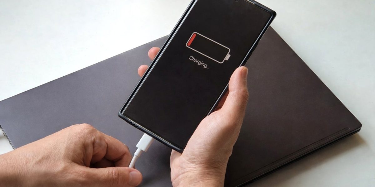 Incarcare-corecta-telefon-mobil-playtech.jpg - JurnalUrban