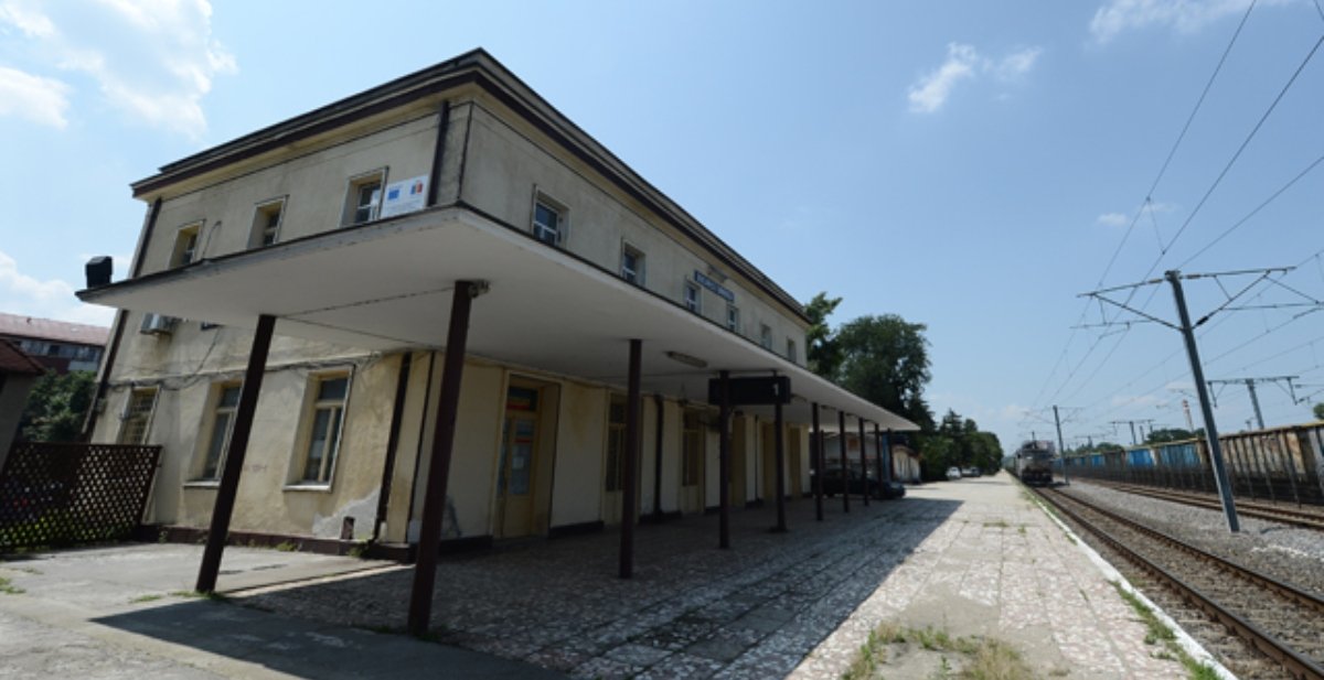 Un incident feroviar mai puțin obișnuit a ieșit recent la iveală, scoțând în evidență vulnerabilitățile sistemului de gestionare a traficului pe calea ferată din România