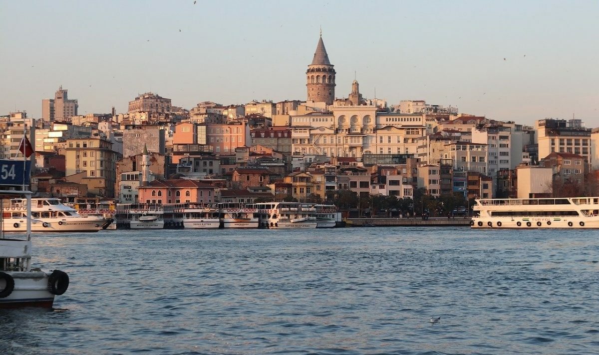 O judecătoare din Istanbul a fost grav rănită marți, 13 ianuarie, într-un incident extrem de șocant ce a zguduit sistemul judiciar din Turcia