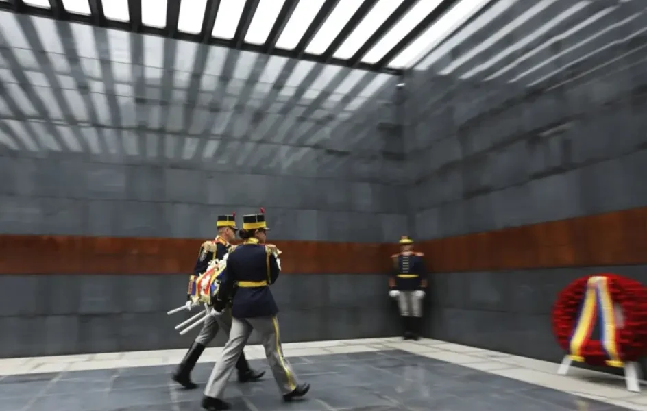 FAKE NEWS: Legea Vexler distruge identitatea națională și îl interzice pe Eminescu