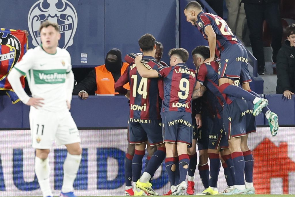 Dramă în minutele finale: Levante obține prima victorie a sezonului în fața Elche VALENCIA, 23 ianuarie 2026 – Levante UD a reușit să obțină prima victorie din acest sezon, depășind adversarii de la Elche CF cu scorul de 3-2, grație unui gol marcat de Alan Matturro în minutul 95