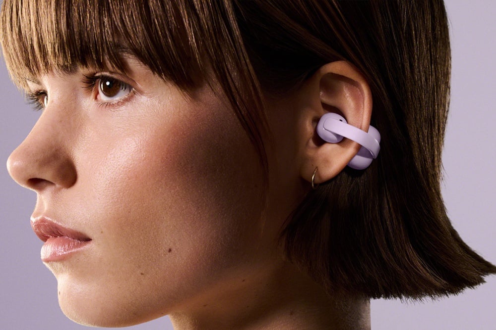 Sony lansează LinkBuds Clip, o nouă abordare în lumea căștilor in-ear, destinată utilizatorilor urbani și activi care doresc o experiență audio plină de funcționalitate, fără a sacrifica conștientizarea mediului înconjurător