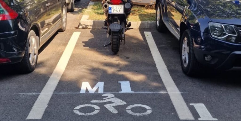 Primăria Sectorului 6 a anunțat recent lansarea primei inițiative de identificare și rezervare a locurilor de parcare pentru motociclete, în încercarea de a fluidiza traficul și a oferi o soluție concretă pentru posesorii de vehicule pe două roți