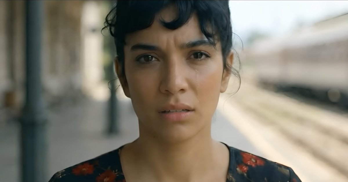 Scandal în muzica românească: O artistă creată cu inteligență artificială stârnește revolta comunității artistice Lolita Cercel, o artistă născută din tehnologie, a devenit virală pe TikTok și pe platformele de streaming, după ce piesele sale au acumulat milioane de vizualizări într-un timp record