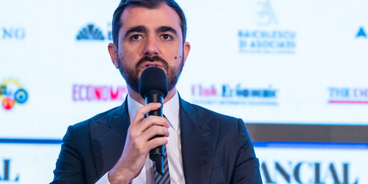 Năsui propune TVA cu taxare inversă și listarea firmelor de - JurnalUrban