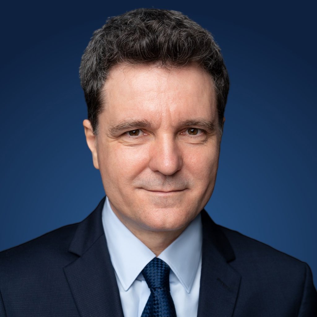 Intitulat „Un an al provocărilor, dar și al curajului de a nu renunța”, președintele României, Nicuşor Dan, a marcat încheierea anului 2025 cu un discurs emoționant: „2025 a fost un an al provocărilor, dar și al curajului de a nu renunța în fața încercărilor grele