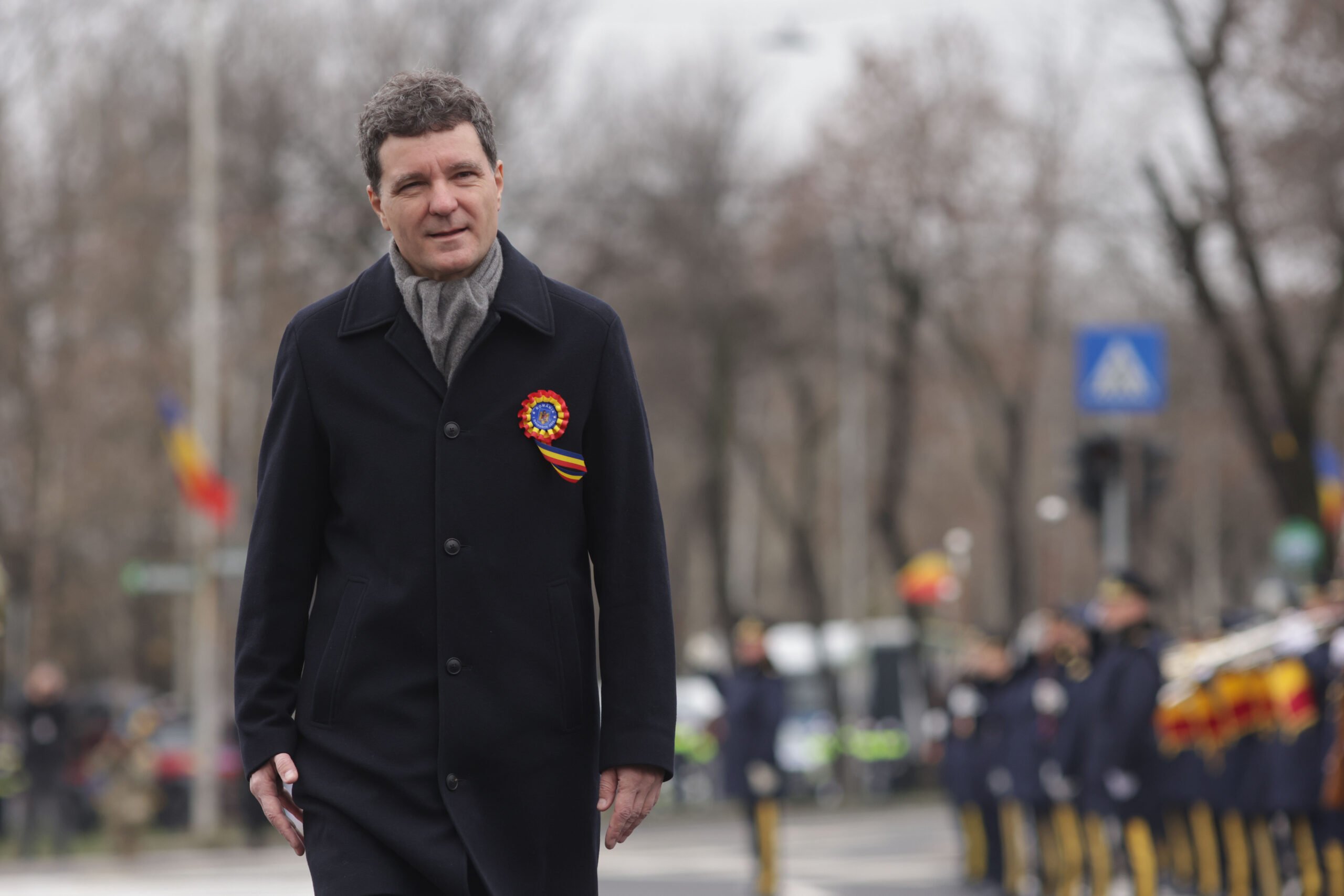 Președintele României, Nicușor Dan, și echipa de jurnaliști care îl însoțește în vizita oficială desfășurată la Paris nu vor putea reveni în țară în această noapte, din cauza condițiilor meteo nefavorabile
