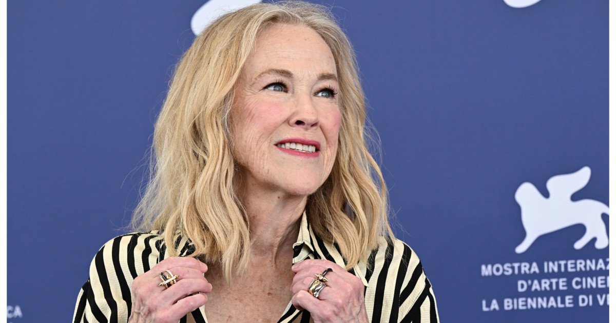 Catherine O’Hara, starul din „Singur acasă”, a decedat la 71 de ani Actrița canadiană Catherine O’Hara, cunoscută pentru interpretarea mamei lui Kevin în celebrul film „Singur acasă”, a murit la vârsta de 71 de ani