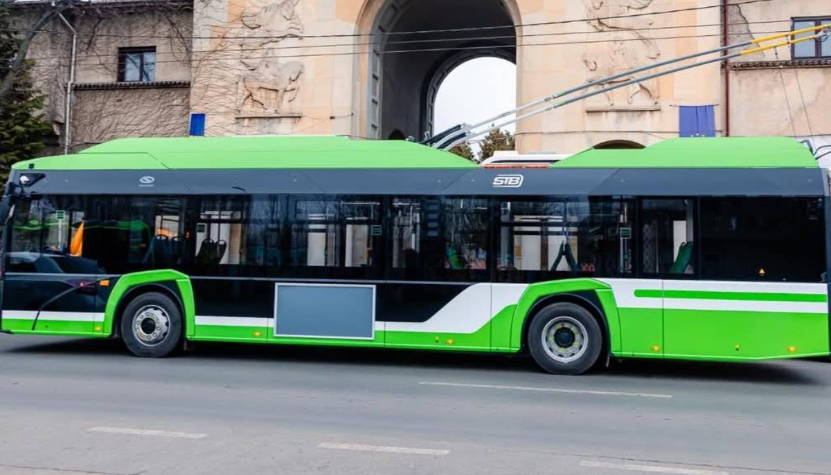 Troleibuze electrice Yutong, achiziție a Primăriei Capitalei, încep să sosească pentru linia 86