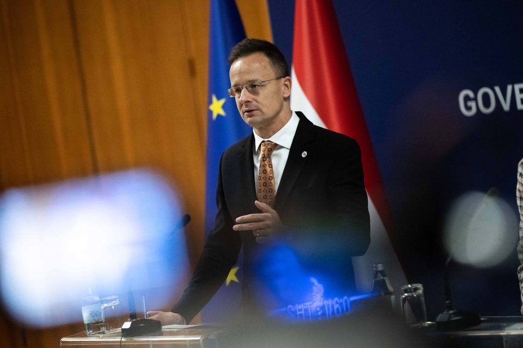 Ungaria refuză implicarea UE în dezbaterea privind viitorul Groenlandei Criza geopolitică legată de statutul și dezvoltarea Groenlandei continuă să fie un subiect sensibil pe scena internațională, însă Ungaria a ales să își păstreze poziția de neutralitate și să nu se implice în discuțiile lansate din exterior