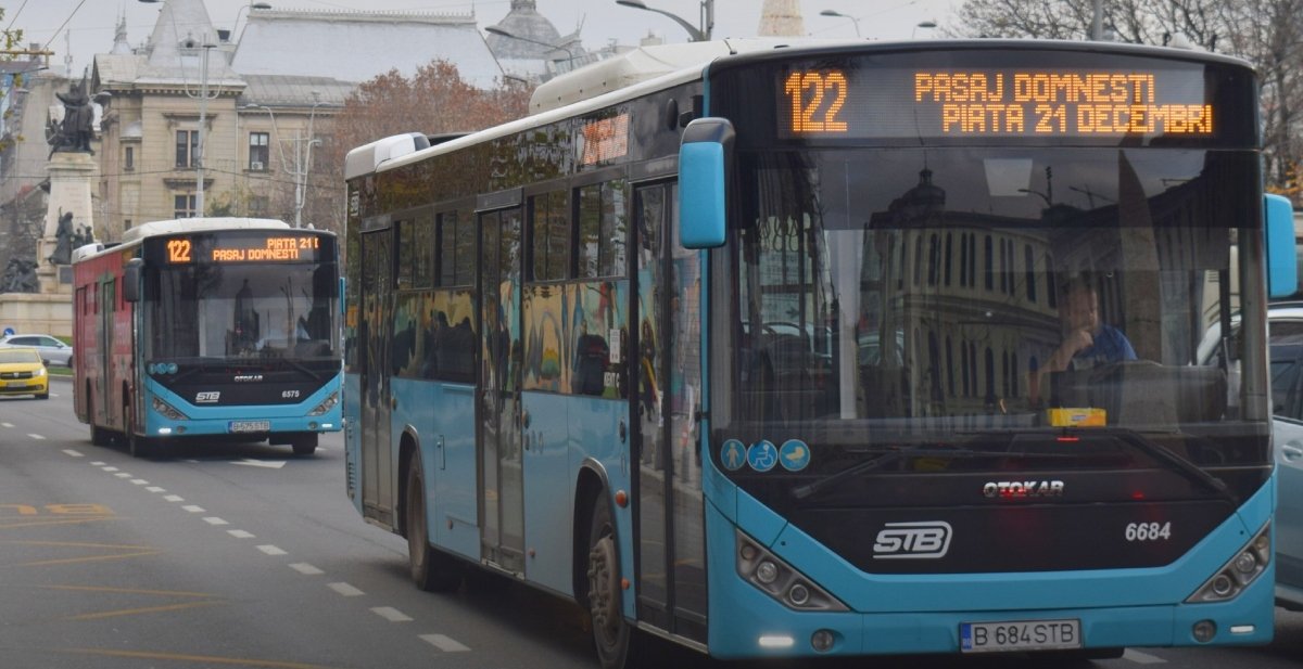 De la mijlocul lunii ianuarie, bucureștenii vor resimți o modificare semnificativă în traseul autobuzelor din Capitală, odată cu reluarea opririi în stația „Universitate” pentru liniile 122 și 137