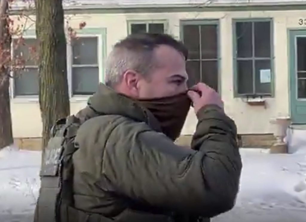 Imagini exclusive cu agentul ICE care a ucis o femeie în Minneapolis după o altercație violentă Un videoclip șocant, filmat cu telefonul mobil al unui agent din cadrul serviciilor de imigrație ICE, a fost recent făcut public, aducând în prim-plan detalii mai clare despre incidentul tragic care a avut loc pe 7 ianuarie în Minneapolis
