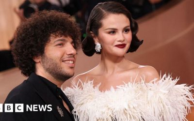 Celebrities arrive for Hollywood ceremony