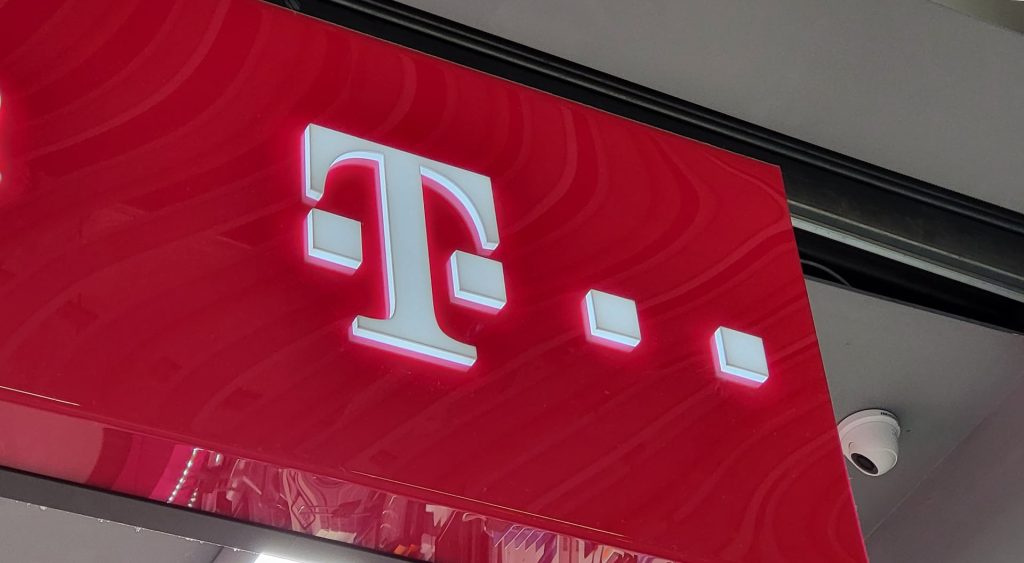 Vodafone a anunțat recent preluarea Telekom România Mobile Communications, o mutare care a atras rapid atenția atât asupra viitorului serviciilor, cât și asupra impactului pentru clienți