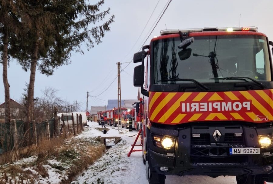 Tragedie în județul Brașov: copil de 16 ani găsit decedat într-o locuință cuprinsă de flăcări