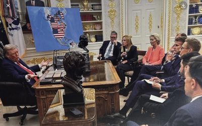 Trump-fotografie-harta-Groenlanda-Canada-Venezuela.jpg - JurnalUrban