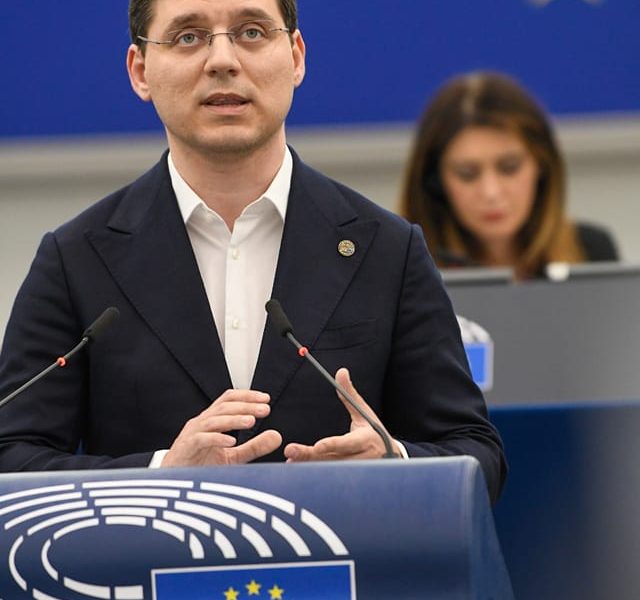 Victor Negrescu la cârma Grupului pentru viitorul Parlament Europen 2040 - JurnalUrban