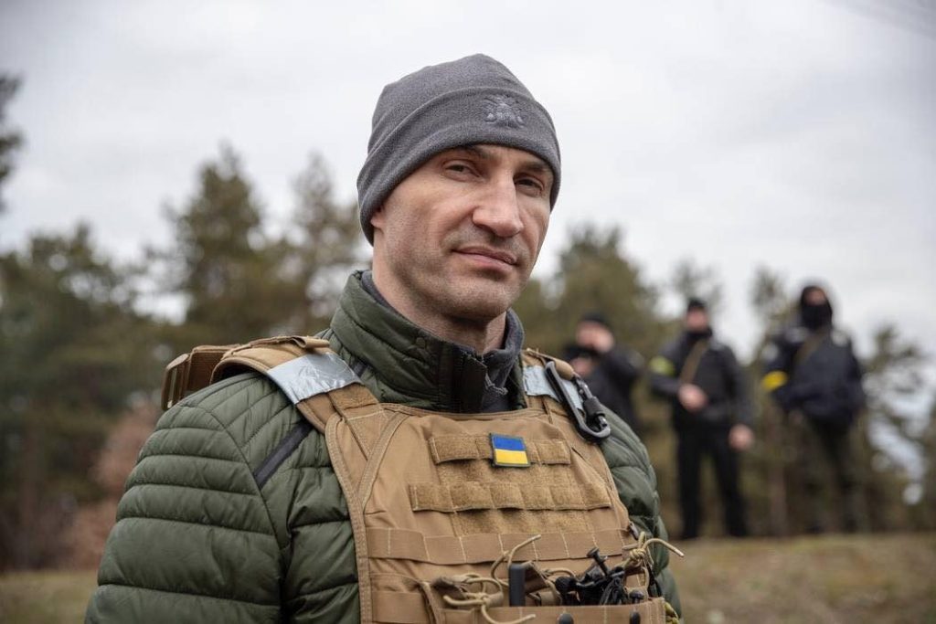 Primarul capitalei Ucrainei, Vitali Kliciko, face apel la locuitorii Kievului să părăsească orașul dacă au posibilitatea, în condițiile în care ultimele atacuri rusești au transformat Capitala într-un adevărat câmp de bătălie