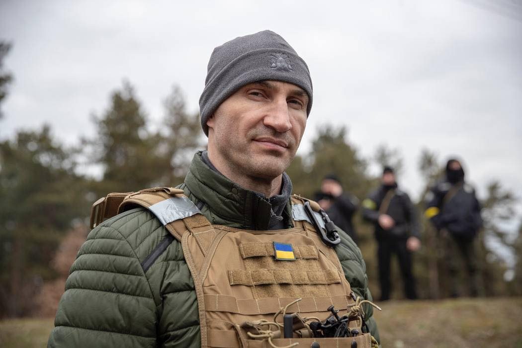 Primarul capitalei Ucrainei, Vitali Kliciko, face apel la locuitorii Kievului să părăsească orașul dacă au posibilitatea, în condițiile în care ultimele atacuri rusești au transformat Capitala într-un adevărat câmp de bătălie