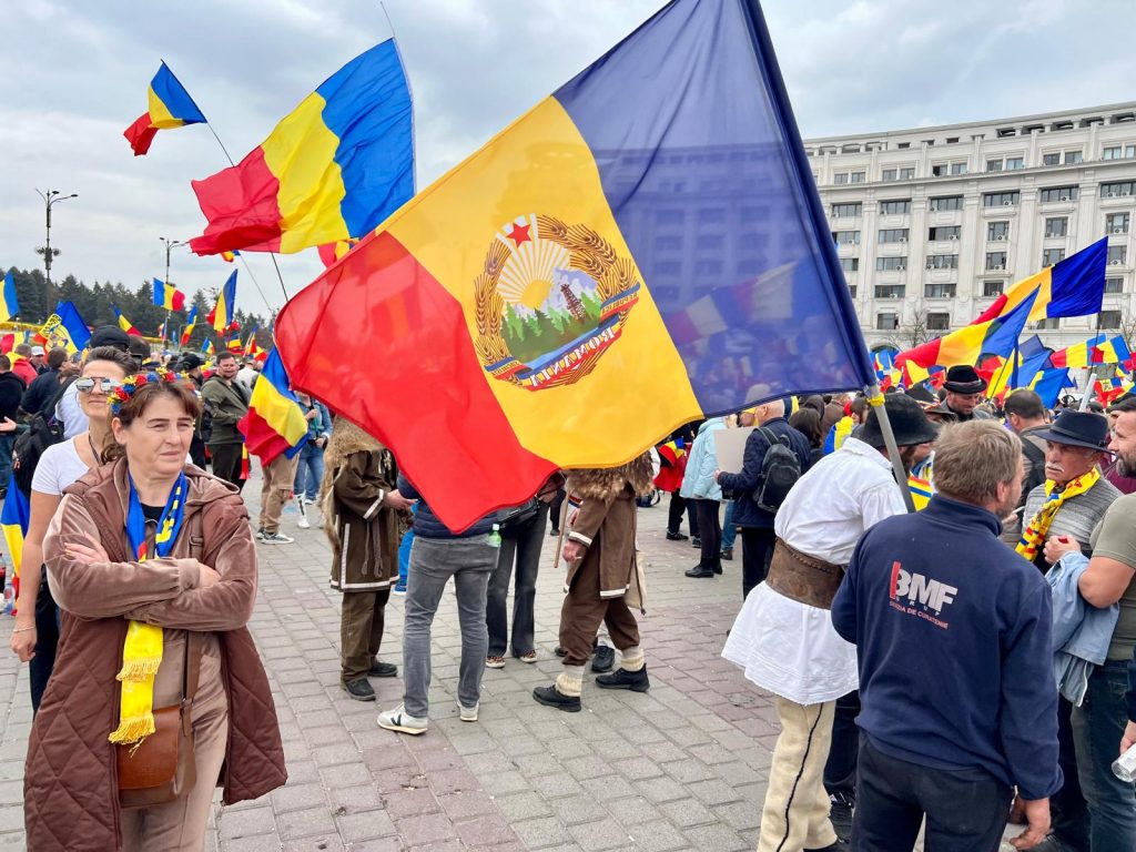 Un nou val de proteste în România: Anticipată pentru data de 15 ianuarie, manifestația organizată de Ațiunea Conservatoare împotriva Legii Vexler a fost anunțată cu entuziasm de liderul partidului, Cladiu Târziu